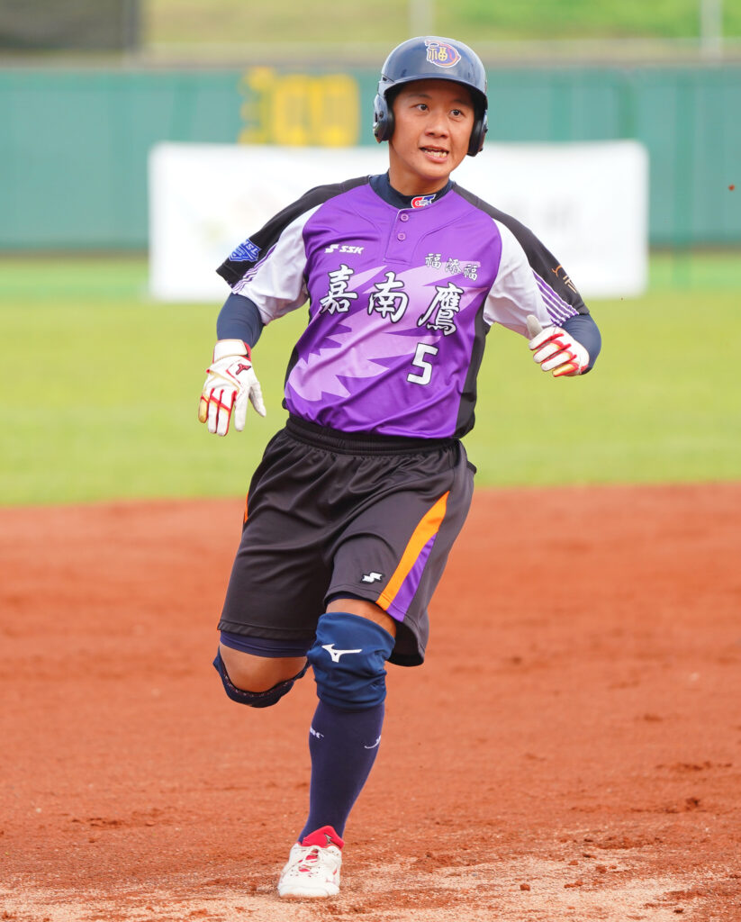 CHI05444