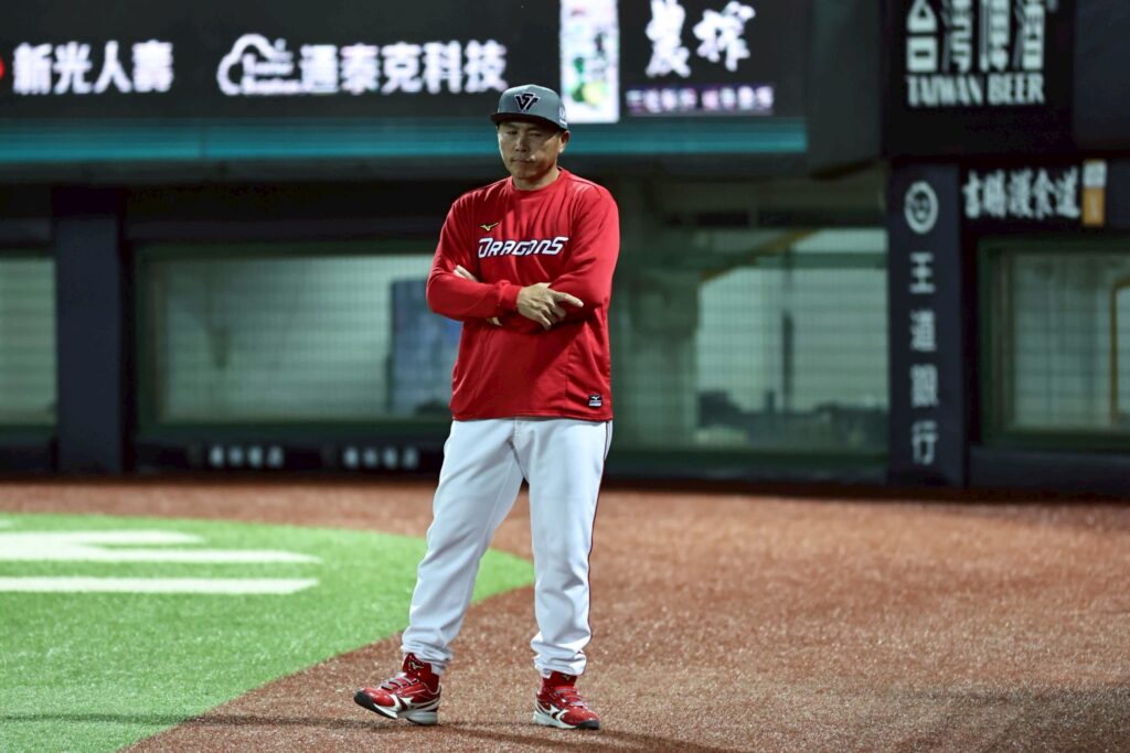 LINE ALBUM 0501味全龍 250502 9