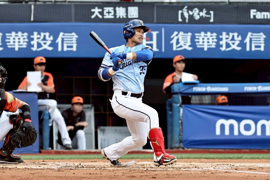 LINE ALBUM 0504統一獅＠富邦悍將 比賽照片 250505 14