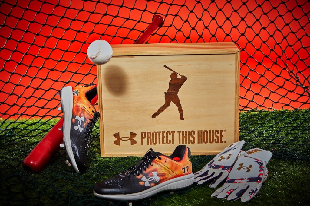 統一7 ELEVEn獅林安可，橘色火焰貫穿整體彩繪鞋，象徵燃起獅隊攻勢衝擊年度總冠軍