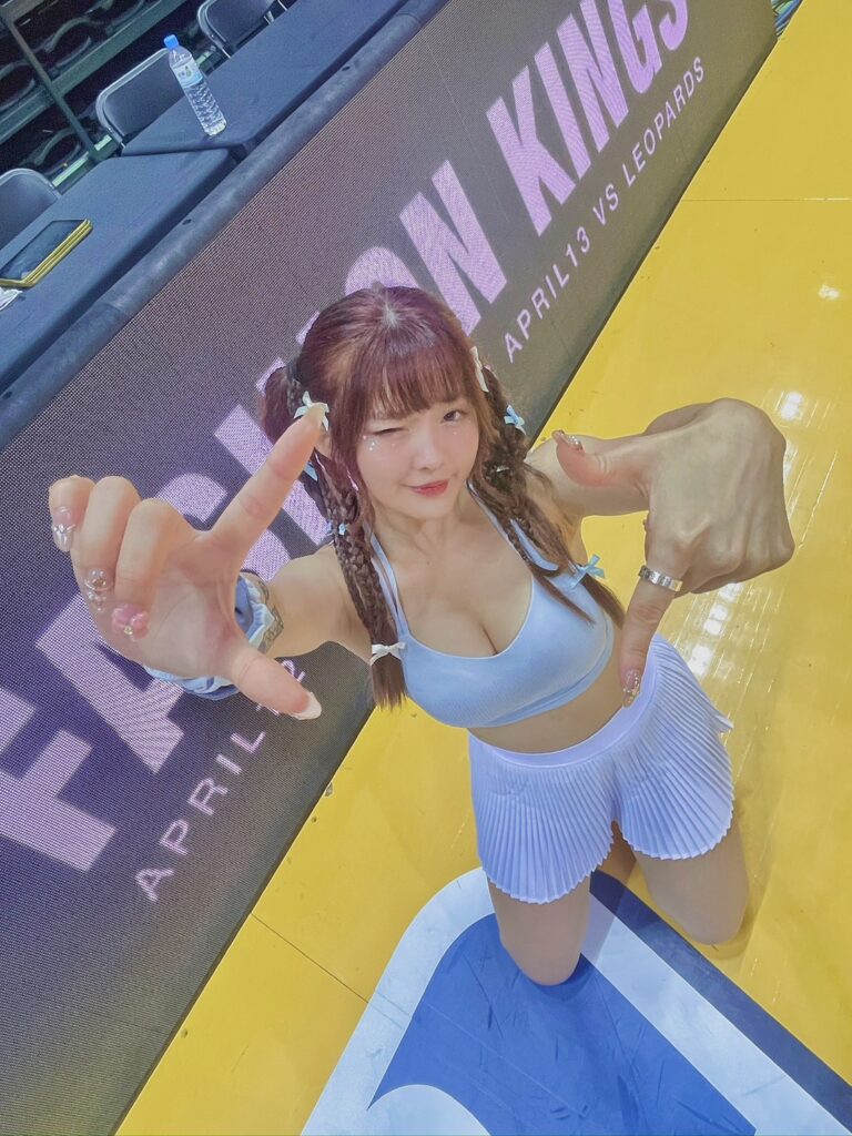 圖4、廷廷擁有豐富經驗，職業棒球籃球都表演過