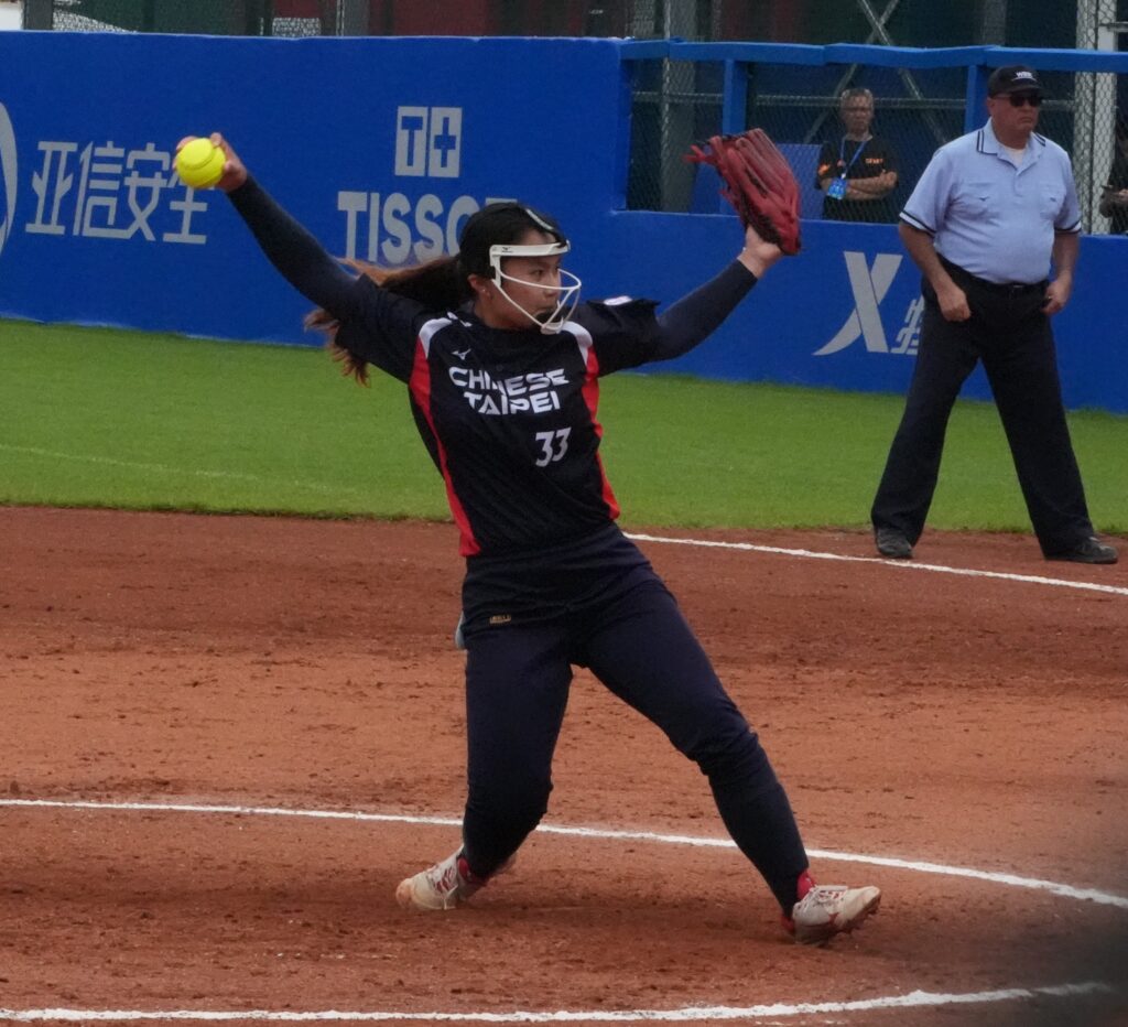 第二任投手朱怡珊