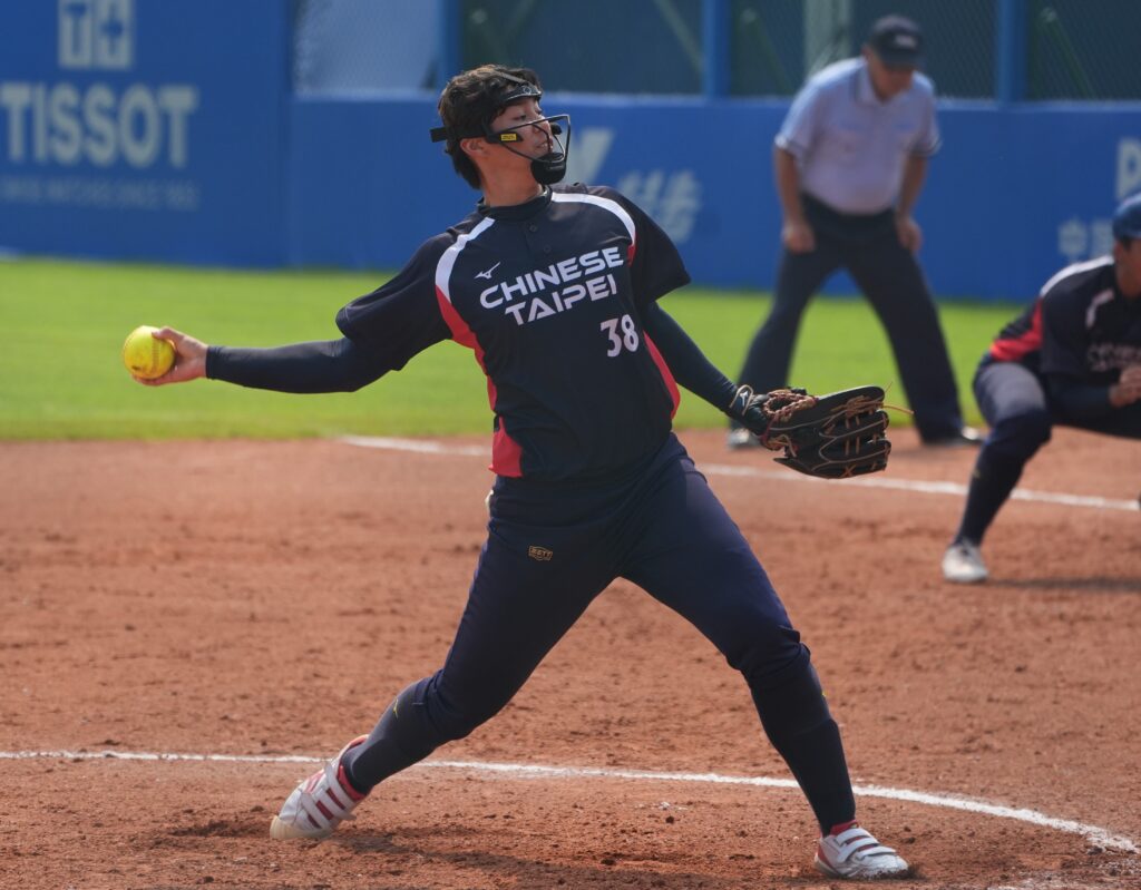 第二任投手杜雅婷