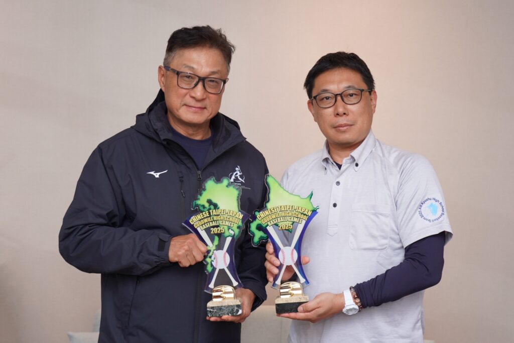 20251225臺式職棒應援響徹球場 中信盃臺日高中棒球對抗賽熱血開打新聞照一