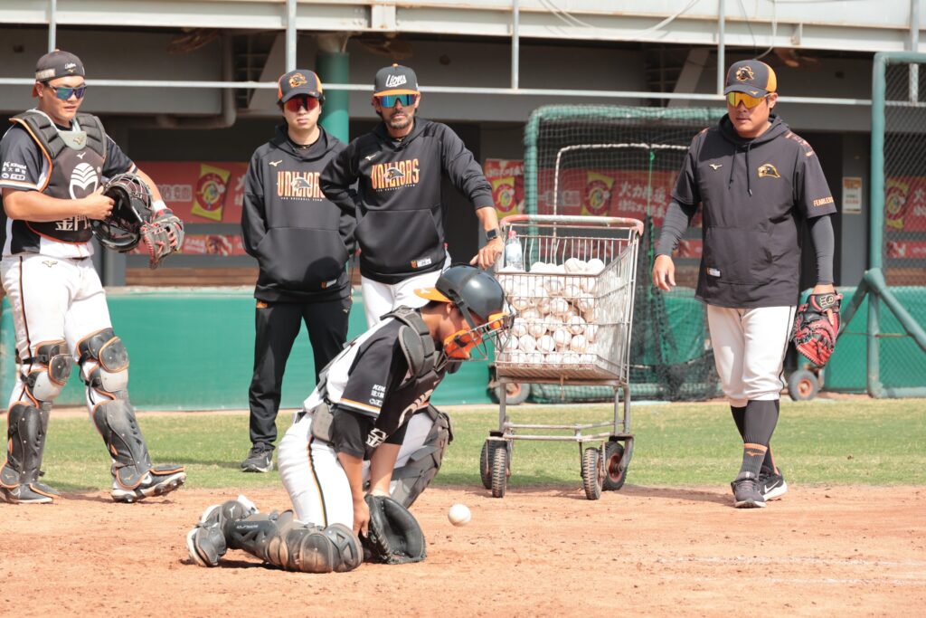 卡諾獅提點統一獅捕手群 張翔阻殺起跳時間縮短到1.94秒