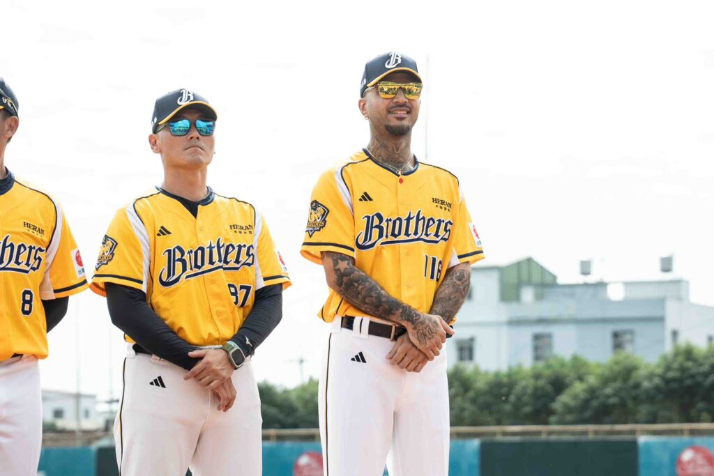 LINE ALBUM 202622 260202 9