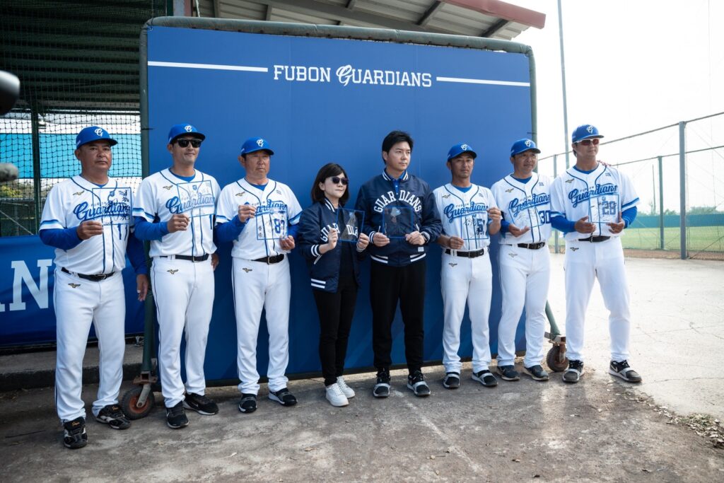 LINE ALBUM 202624 260204 1 2